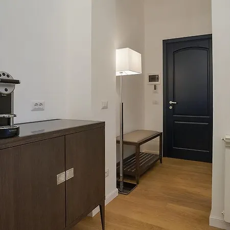 Hotel Les Diamants Spanish Steps 2*
