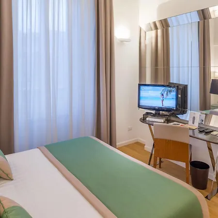 Les Diamants Spanish Steps Hotel 2*