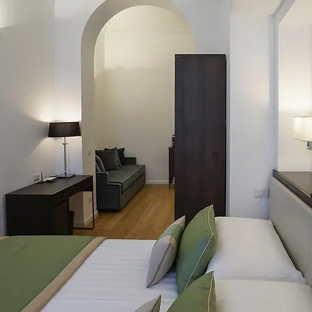 Les Diamants Spanish Steps Hotel