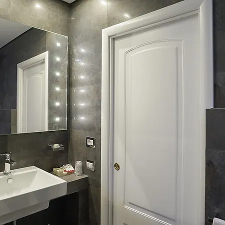 Les Diamants Spanish Steps 2*