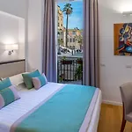 Les Diamants Spanish Steps מלון 2*