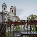 Les Diamants Spanish Steps מלון 2*