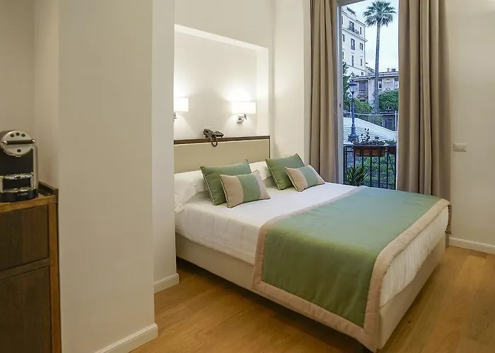 Les Diamants Spanish Steps Hotel 2*